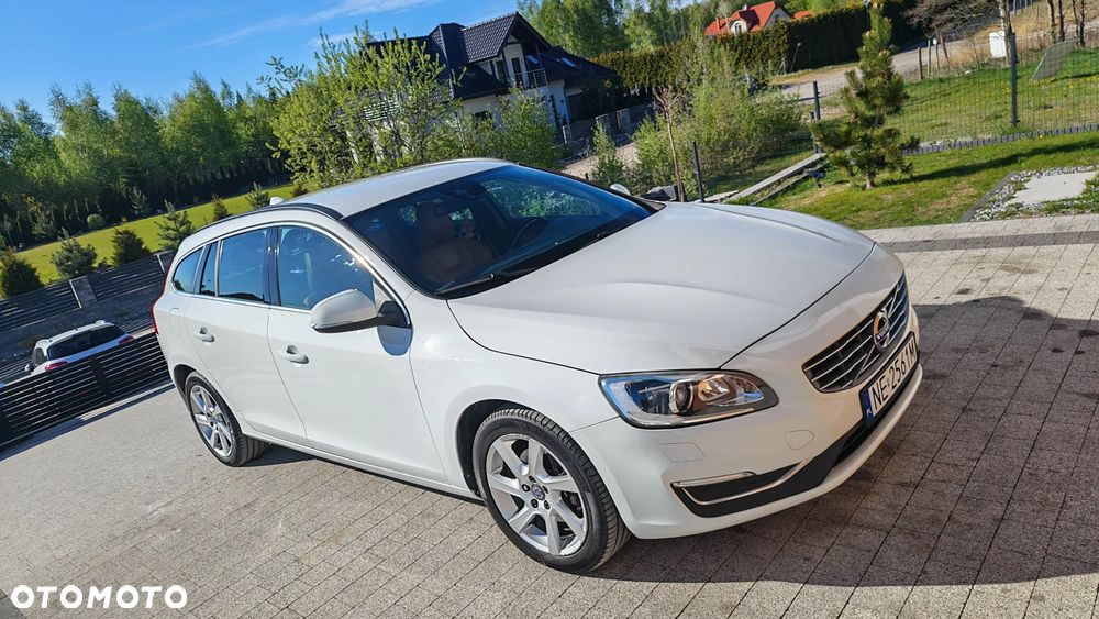 Volvo V60 D4 Geartronic Momentum - 15