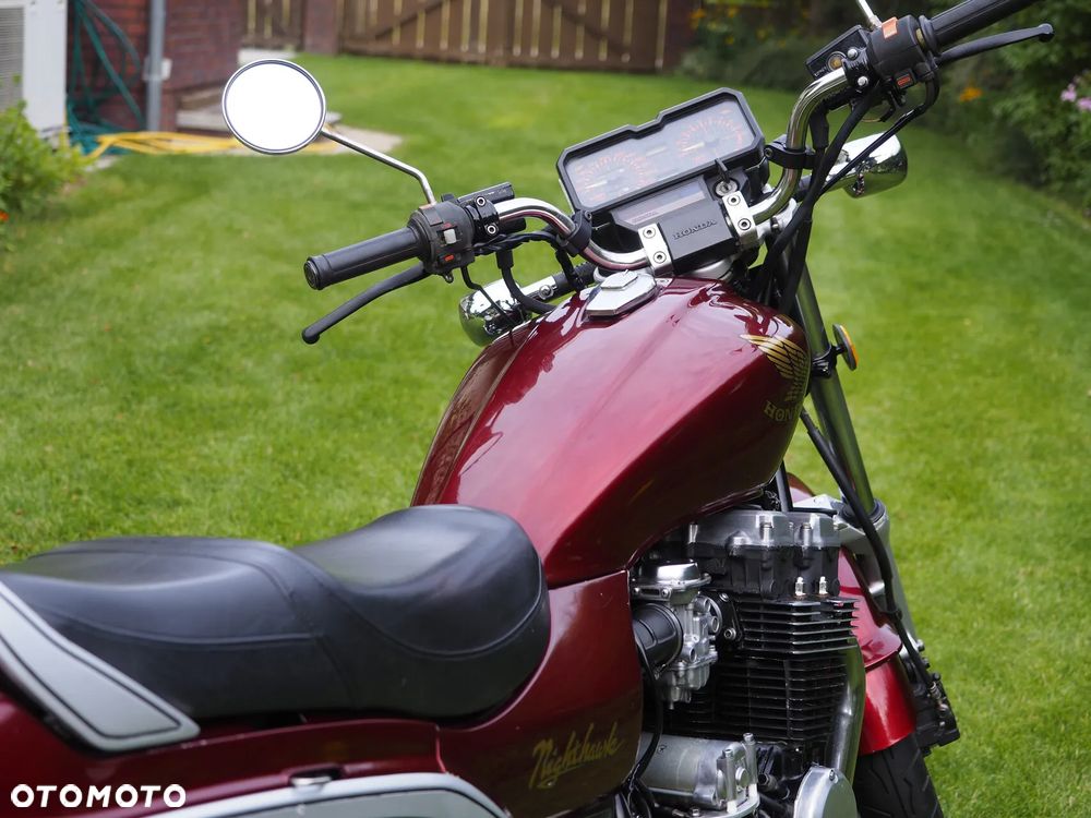 Honda Nighthawk - 17