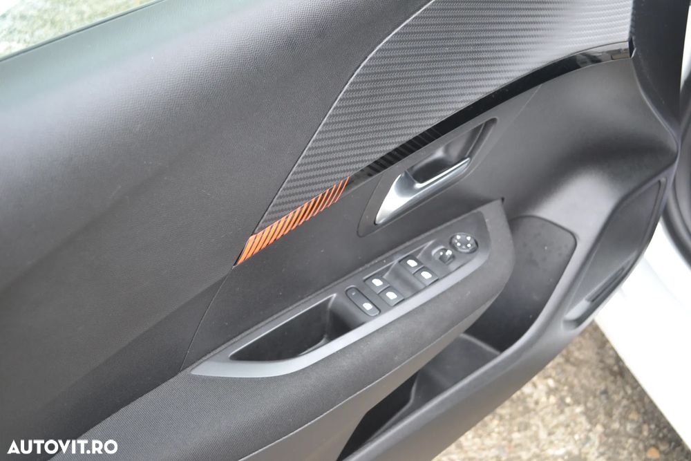 Peugeot 208 1.2 L PureTech STT Active Pack - 8