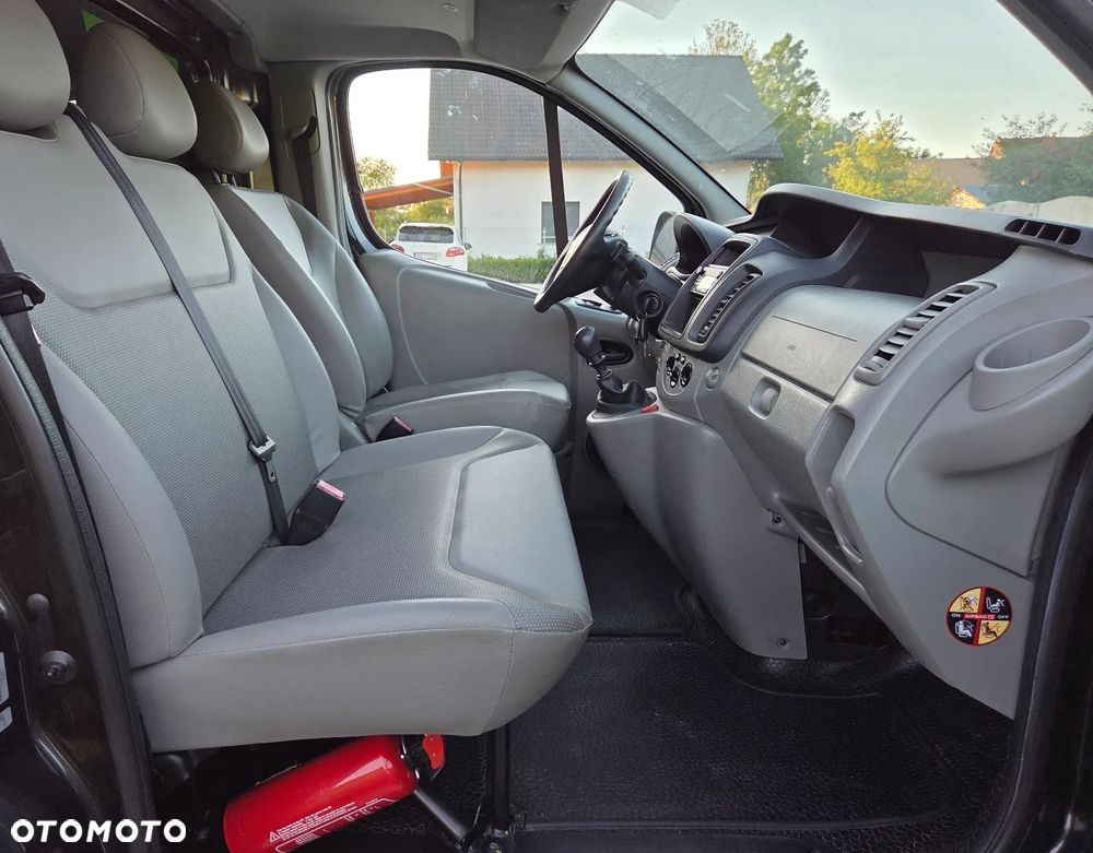 Renault TRAFIC - 9
