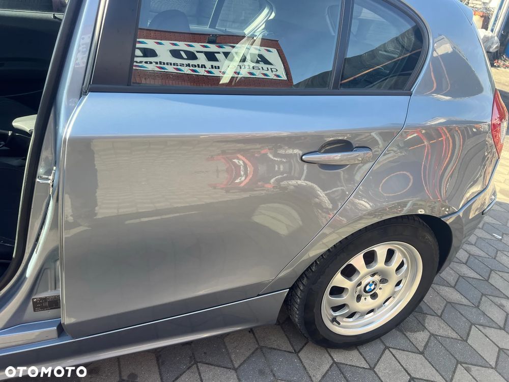 BMW E87 DRZWI TYLNE LEWE QUARZBLAU METALLIC - 1