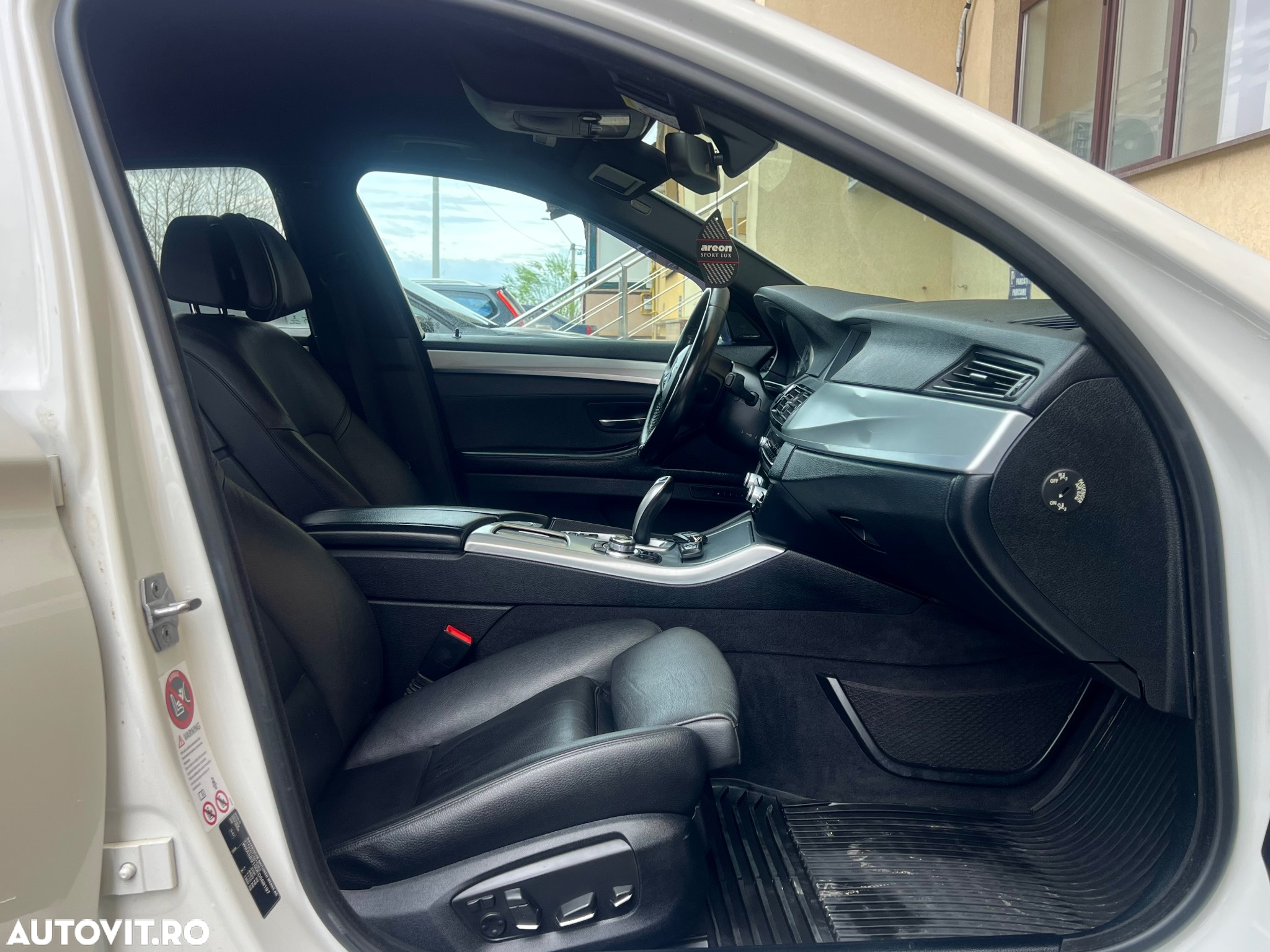 BMW Seria 5 520d xDrive - 21