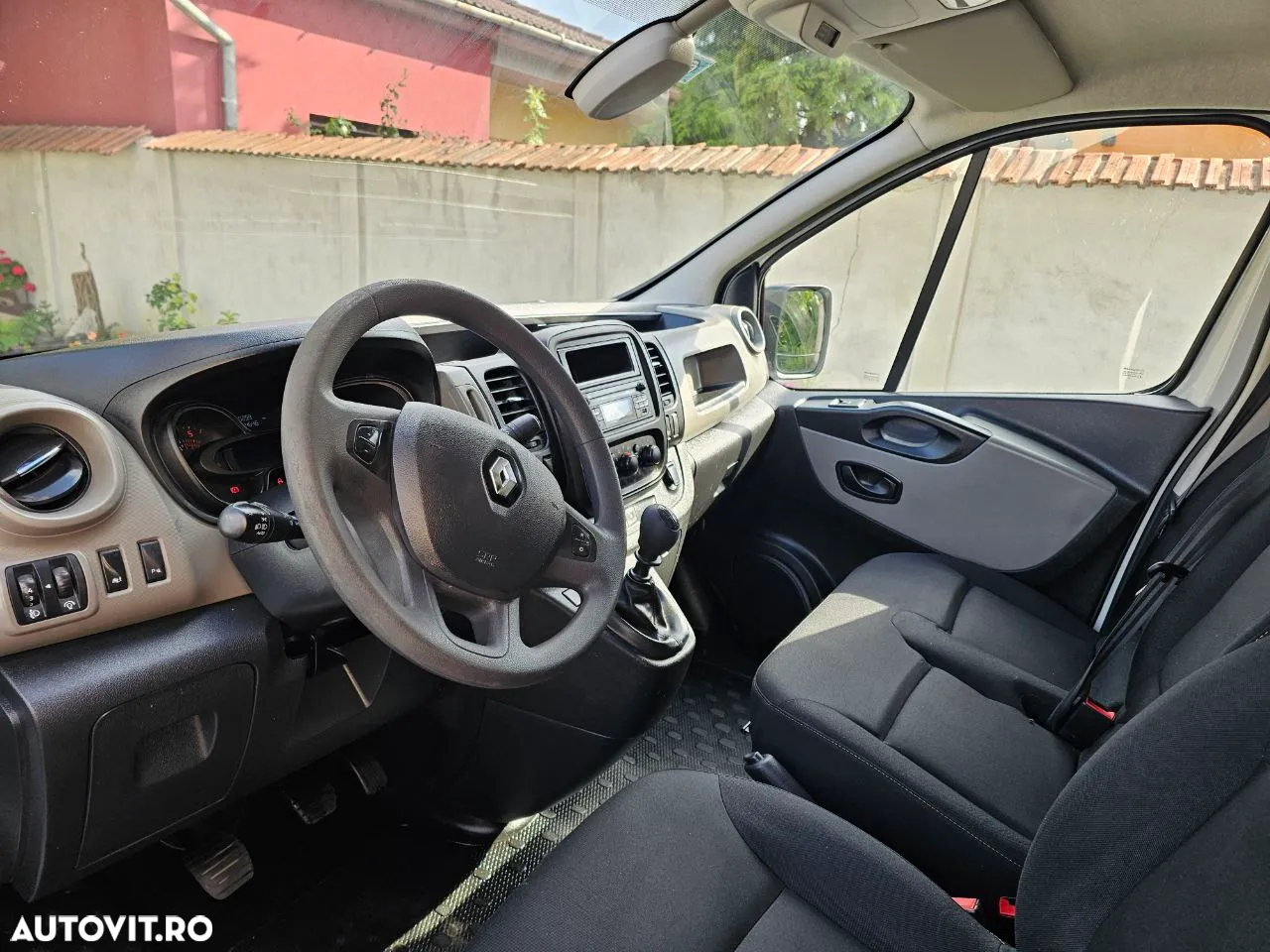 Renault Trafic - 13