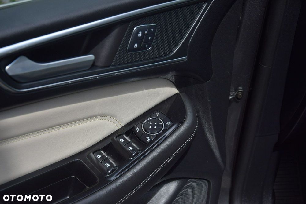 Ford S-Max - 40