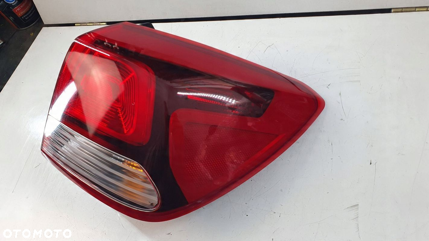 KIA Rio 4 IV 17- HB 5drzwi Prawa Lampa tylna tył - 4