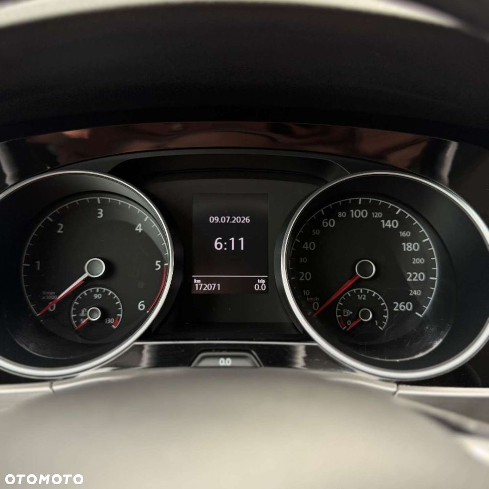 Volkswagen Touran - 38