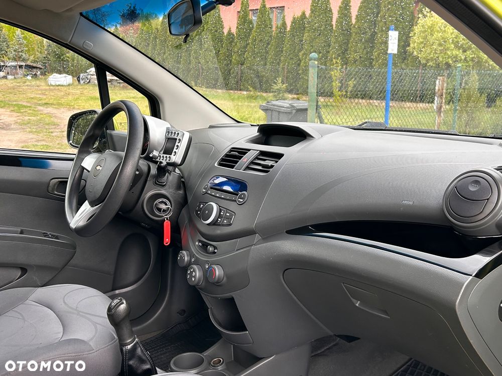 Chevrolet Spark 1.0 - 27