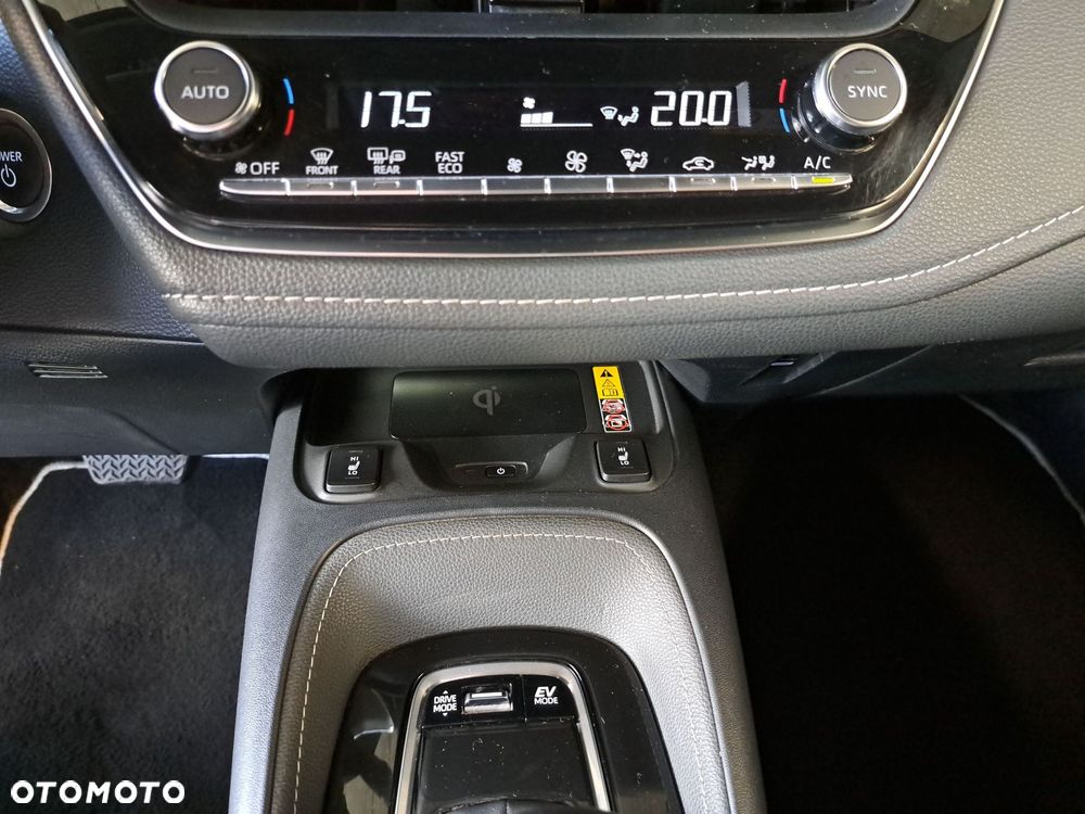 Toyota Corolla 1.8 Hybrid Style - 28
