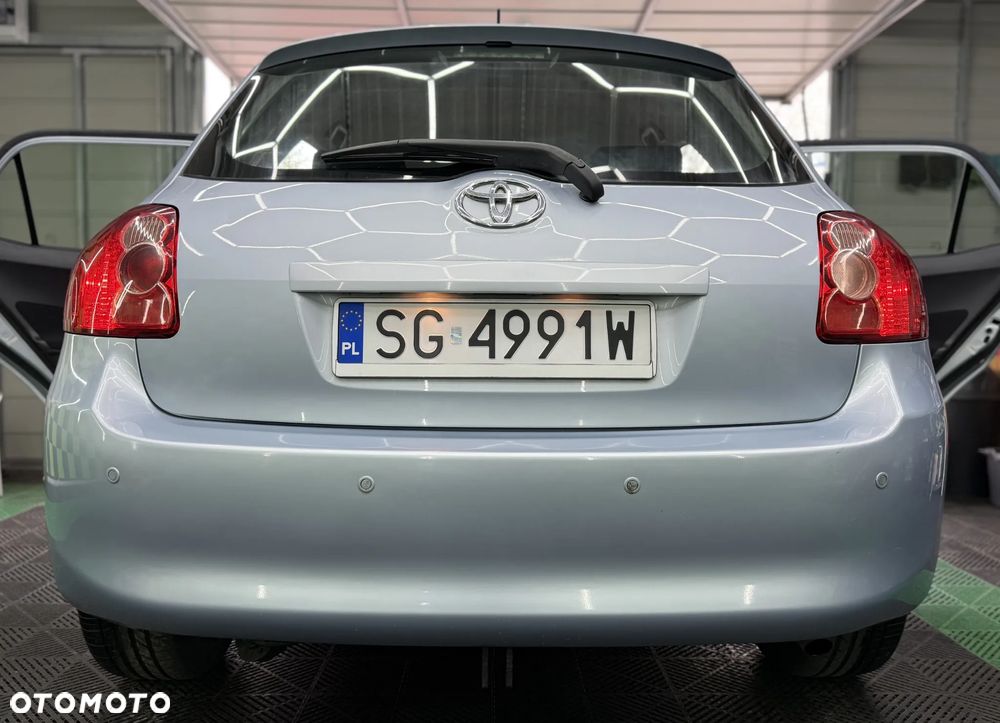 Toyota Auris 1.6 VVT-i Executive - 29