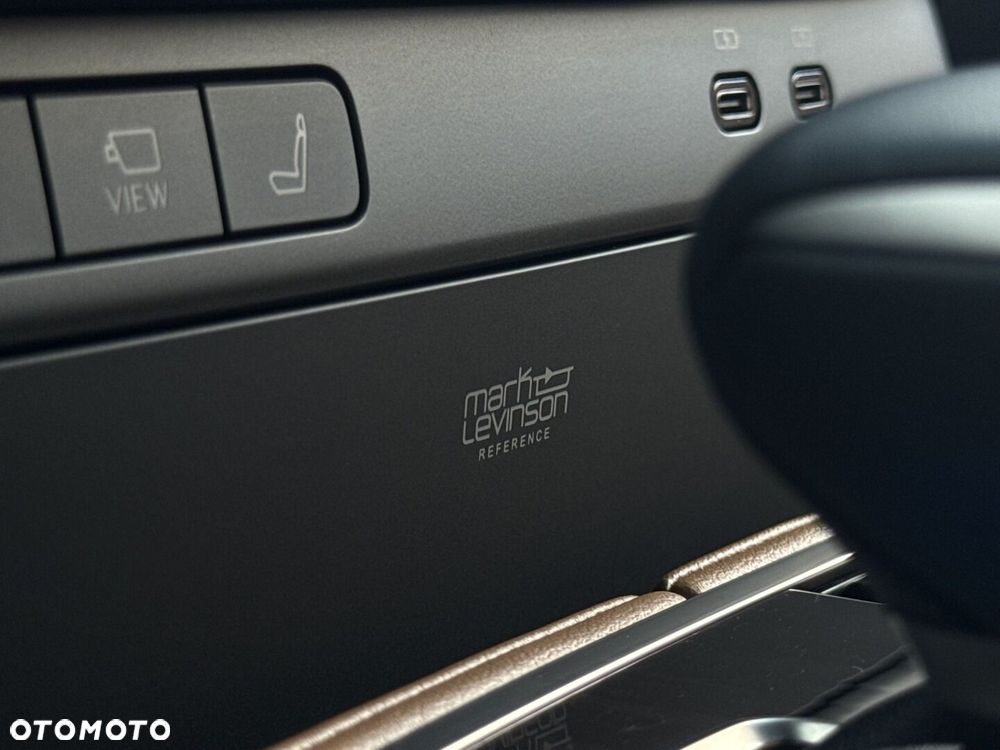 Lexus LS - 19