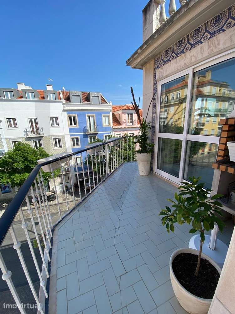 Incredivel T2 +1 renovado com Terraço e vista rio na Ajuda - Grande imagem: 3/34
