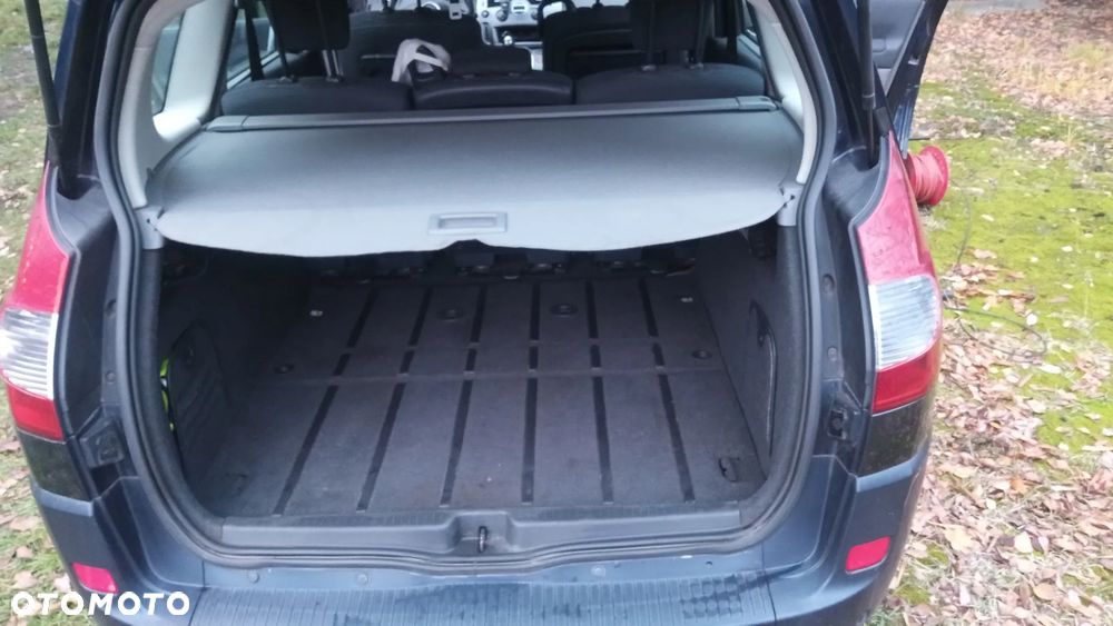 Renault Scenic 1.9 dCi FAP Privilege - 8