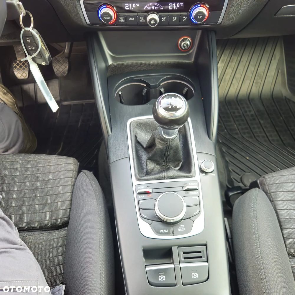 Audi A3 ver-1-4-tfsi-attraction - 5