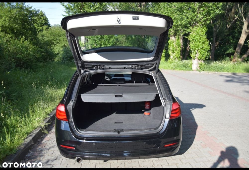 BMW Seria 3 318d - 15