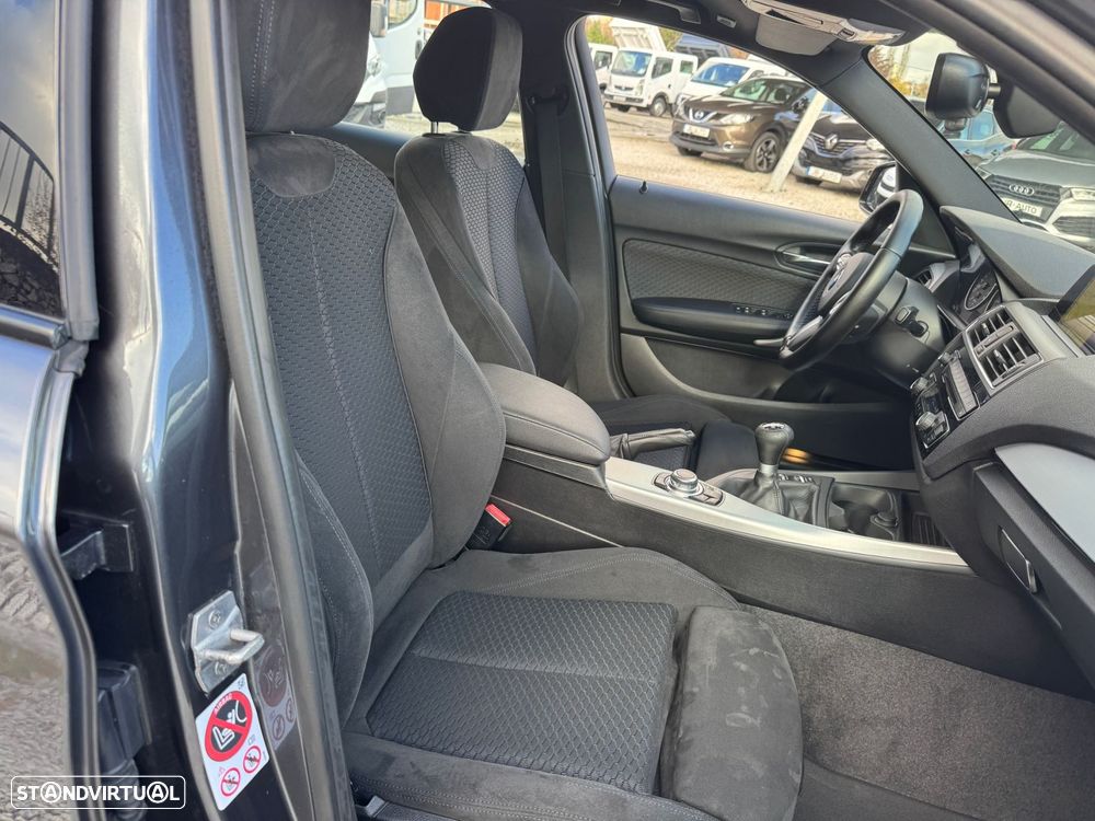 BMW 116 d Pack M - 12