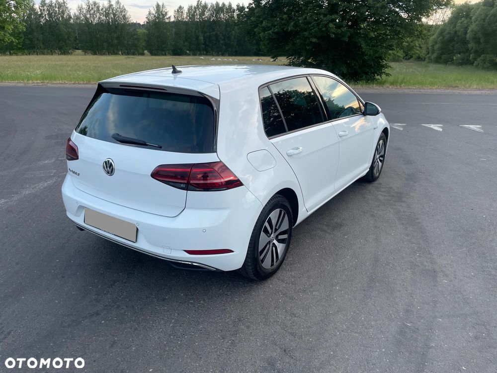 Volkswagen Golf - 4