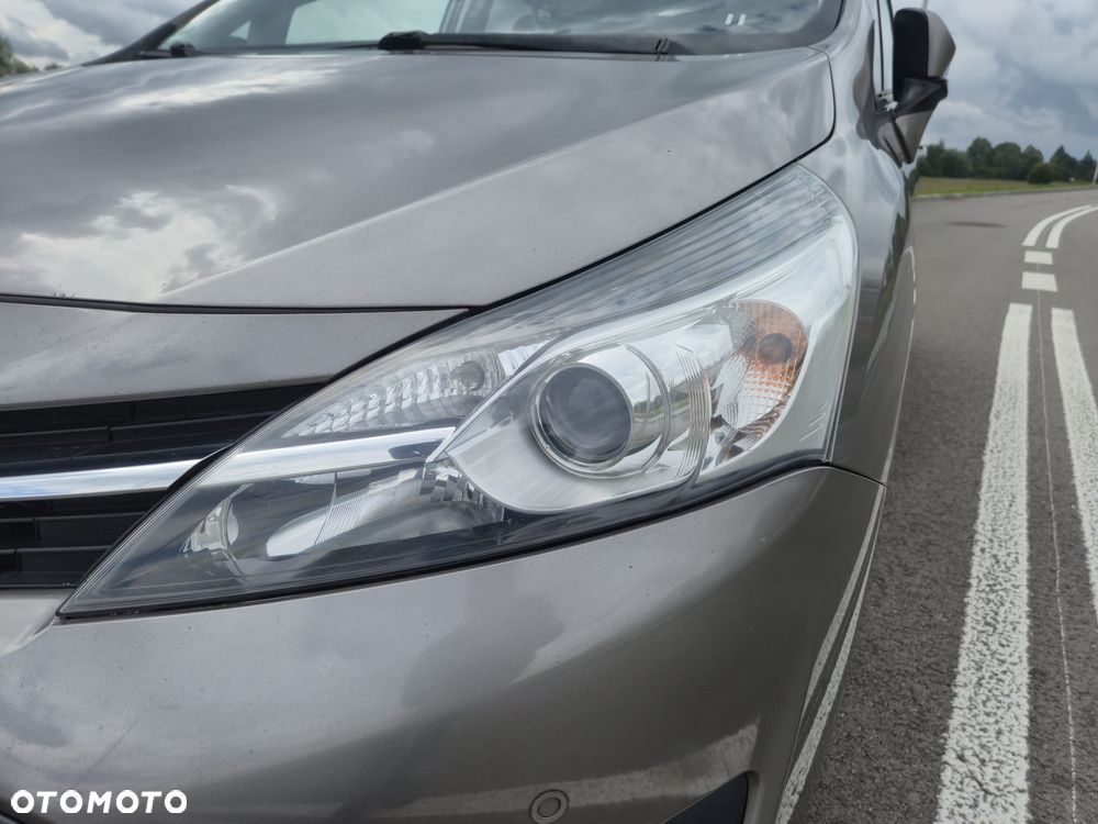 Toyota Verso 1.6 D-4D 5-Sitzer Start/Stop Skyview Edition - 26