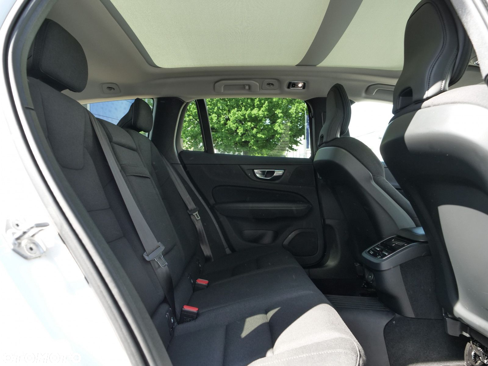 Volvo V60 Cross Country - 34