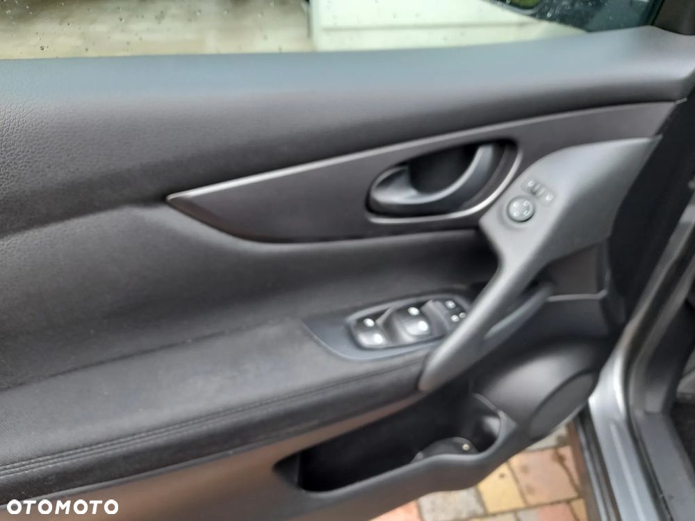 Nissan Qashqai 1.2 DIG-T Visia EU6 - 13