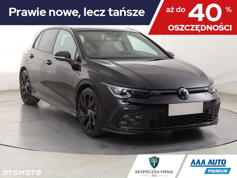 Volkswagen Golf - 1