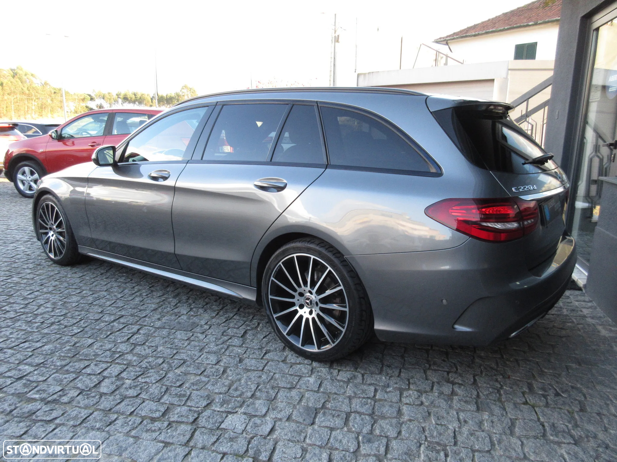 Mercedes-Benz C 220 d Station 9G-TRONIC AMG Line - 4