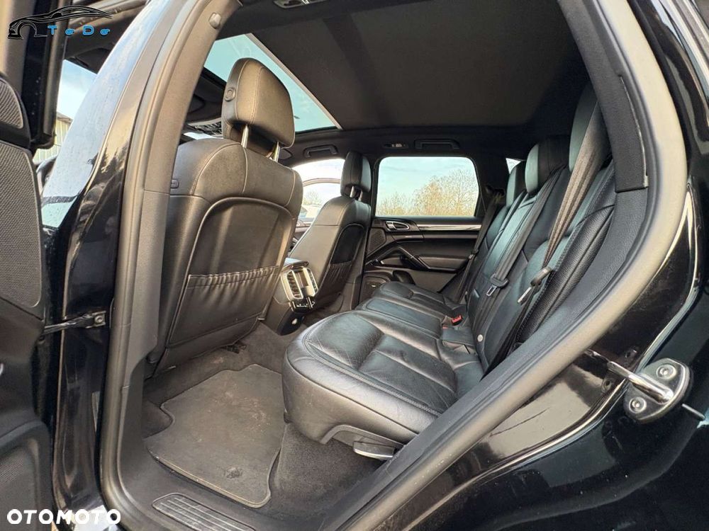 Porsche Cayenne Diesel Platinum Edition - 31