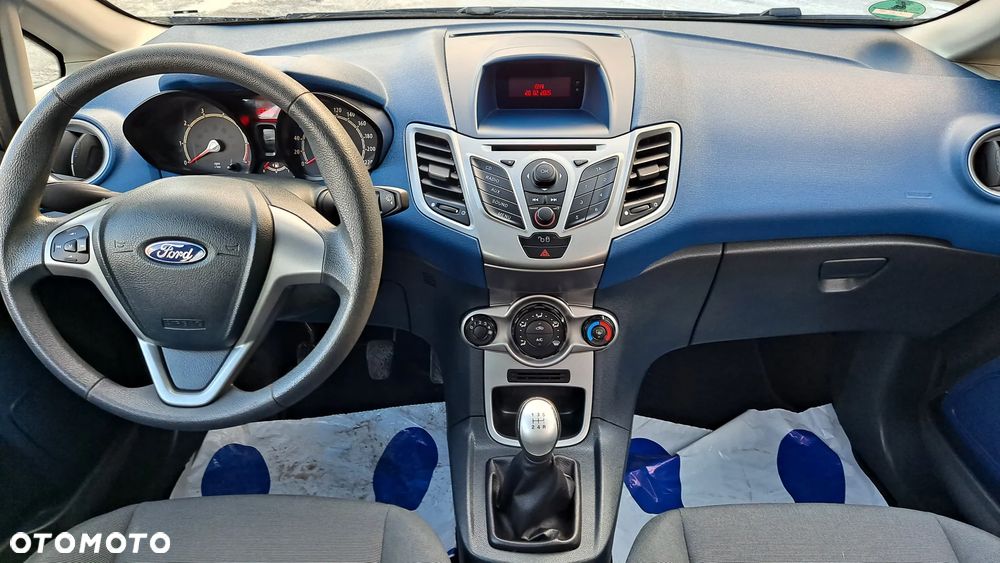 Ford Fiesta - 15