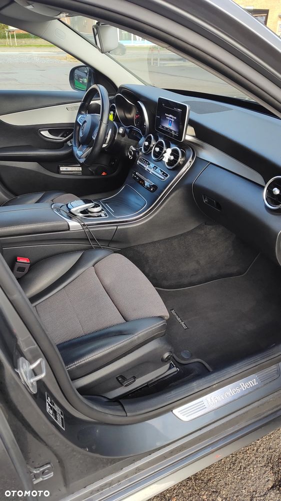 Mercedes-Benz Klasa C 220 d 9G-TRONIC AMG Line - 10