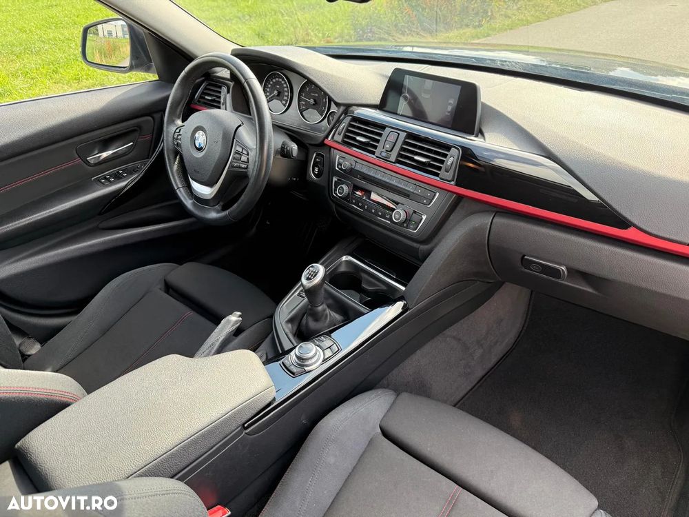 BMW Seria 3 320i Efficient Dynamics Edition Sport Line - 19