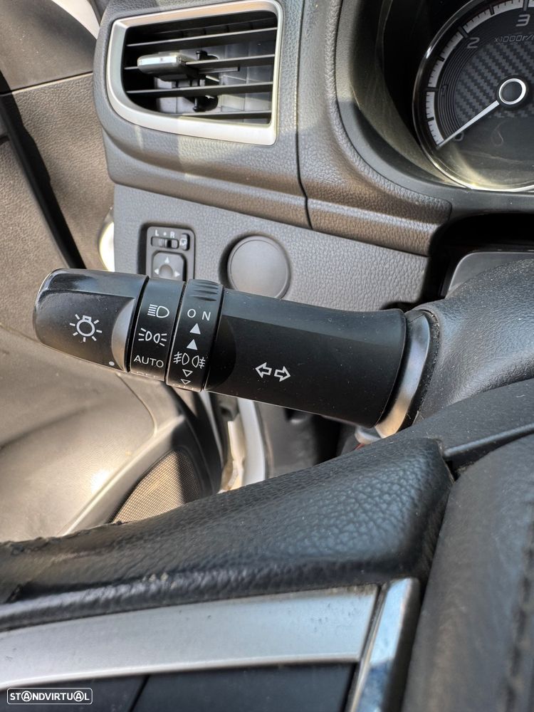 Mitsubishi L200 Pick Up 4x4 S&S Cabine Dupla Select - 25