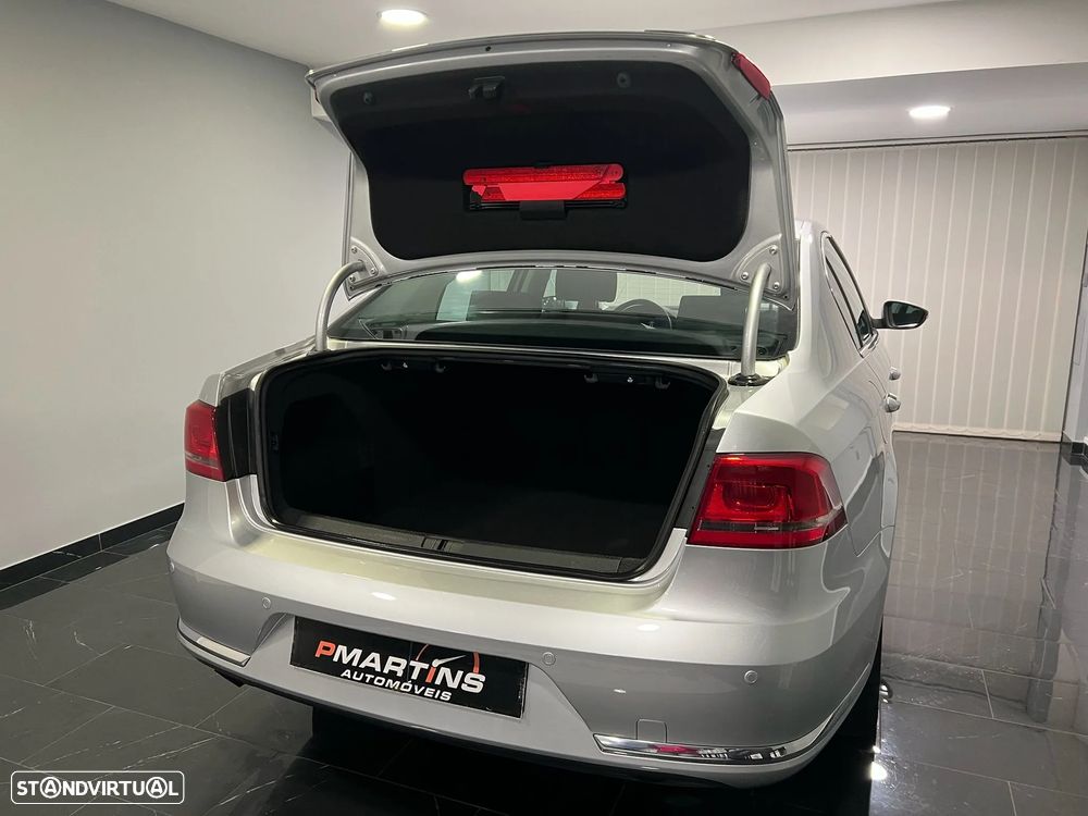 VW Passat 1.6 TDI BlueMotion - 28