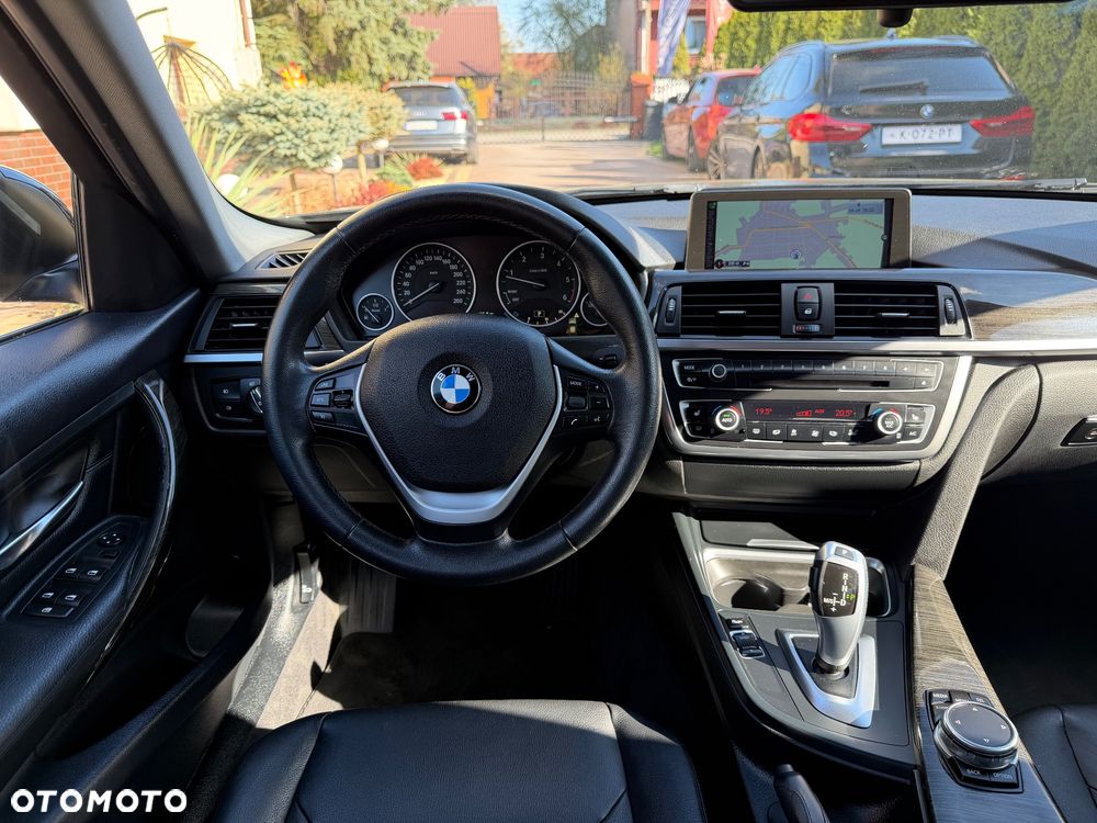 BMW Seria 3 320d Efficient Dynamic Edition Luxury Line - 30