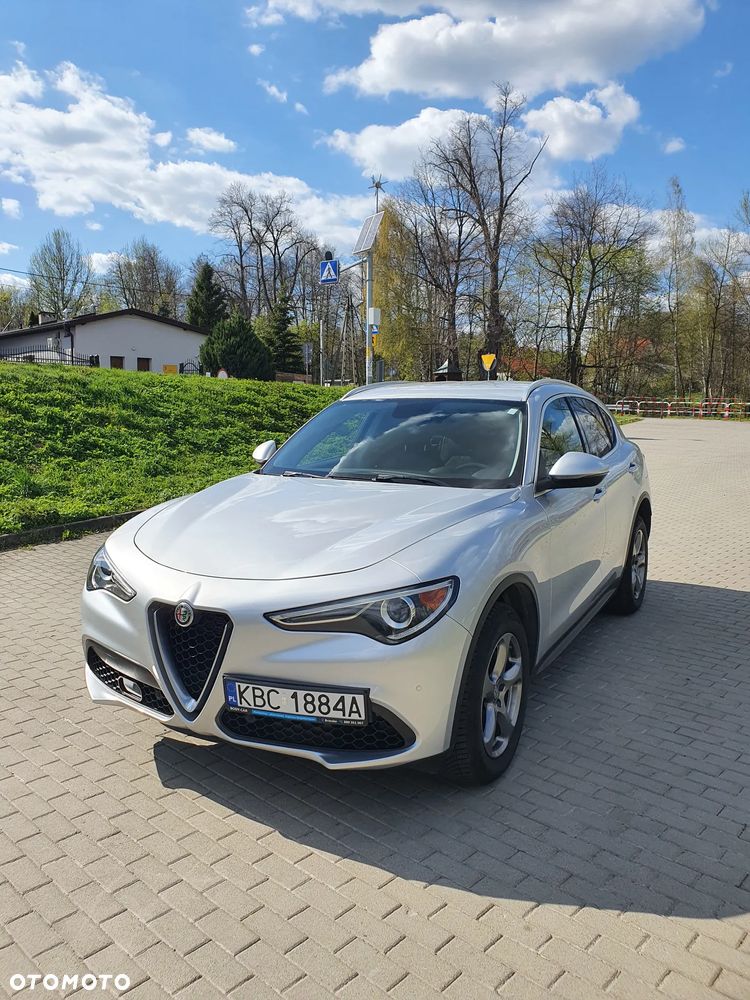 Alfa Romeo Stelvio 2.0 Turbo 16V AT8-Q4 Ti - 1