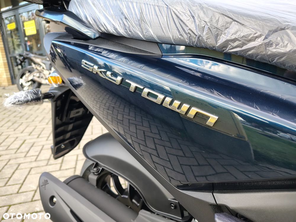 Kymco Skytown - 12