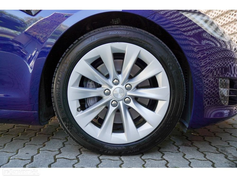 Tesla Model S 75D - 10