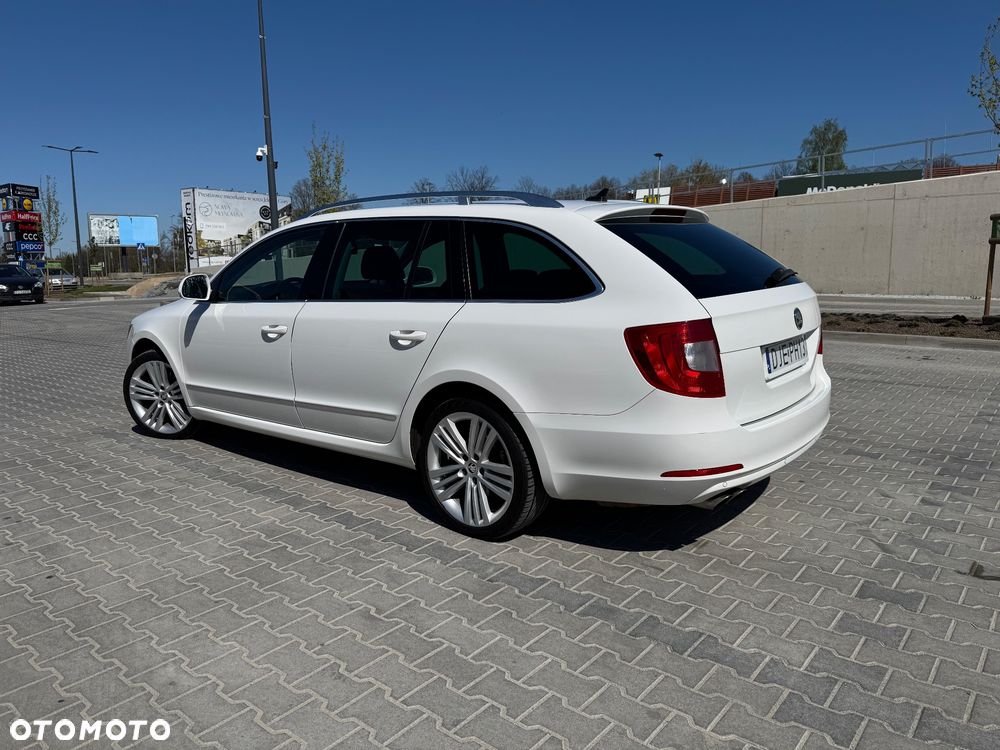 Skoda Superb 2.0 TDI Business DSG - 2