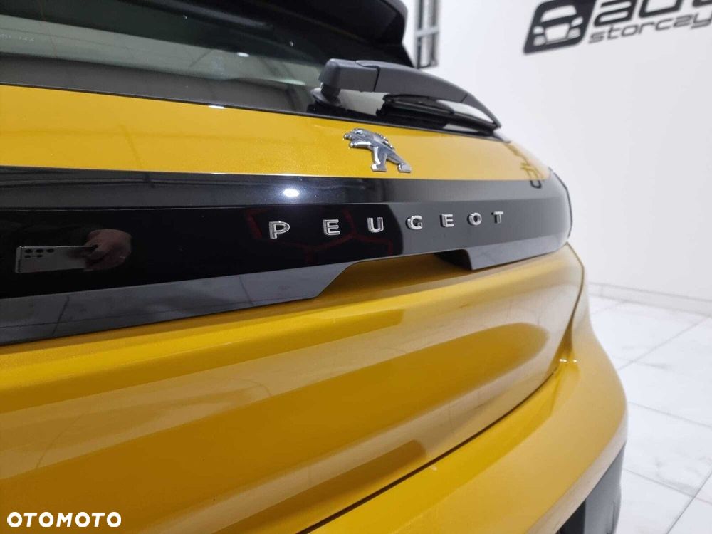 Peugeot 208 - 16