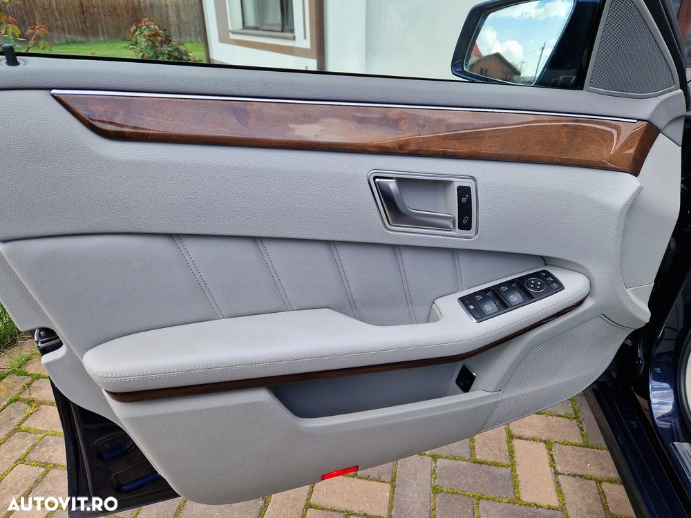 Mercedes-Benz E 250 CDI 4MATIC 7G-TRONIC Elegance - 23