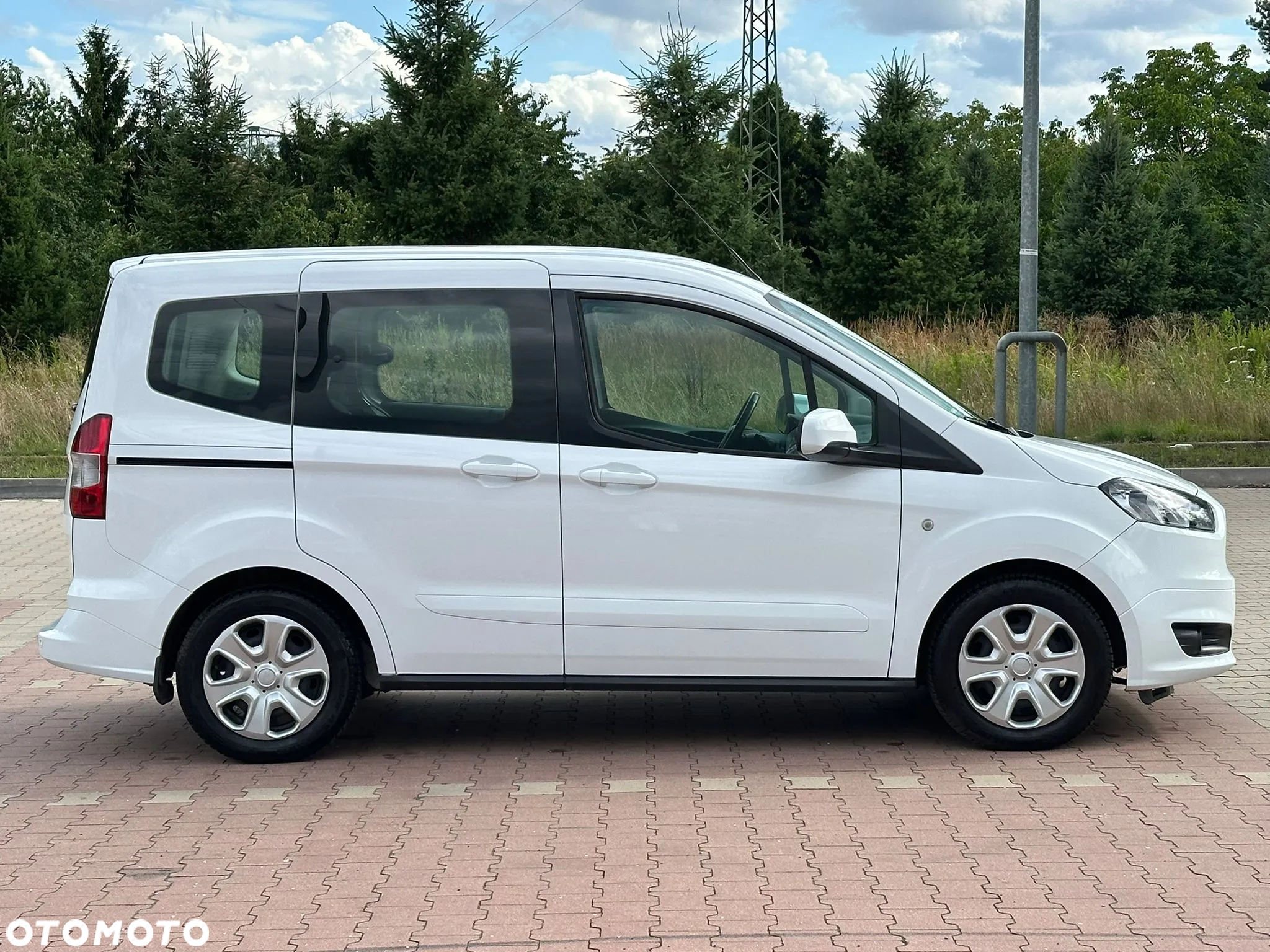 Ford Tourneo Courier 1.0 EcoBoost Ambiente - 6