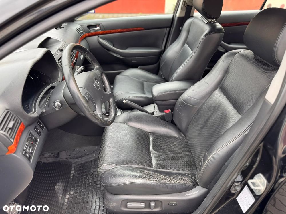Toyota Avensis 2.0 D-4D Prestige - 19