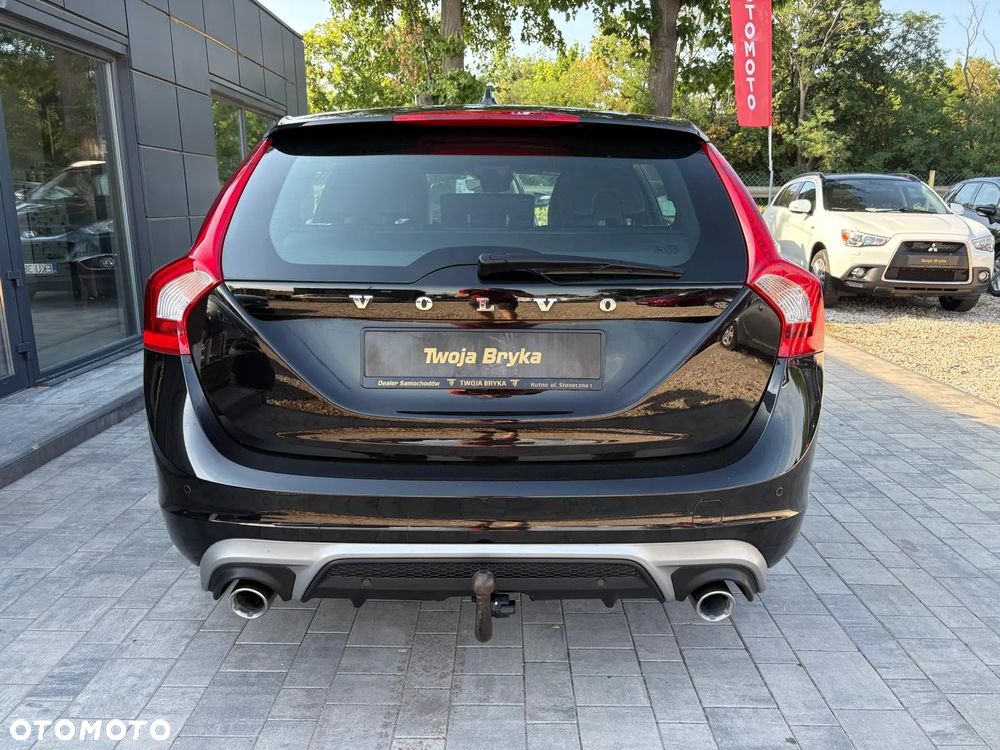 Volvo V60 D2 Drive-E R-Design Momentum - 4