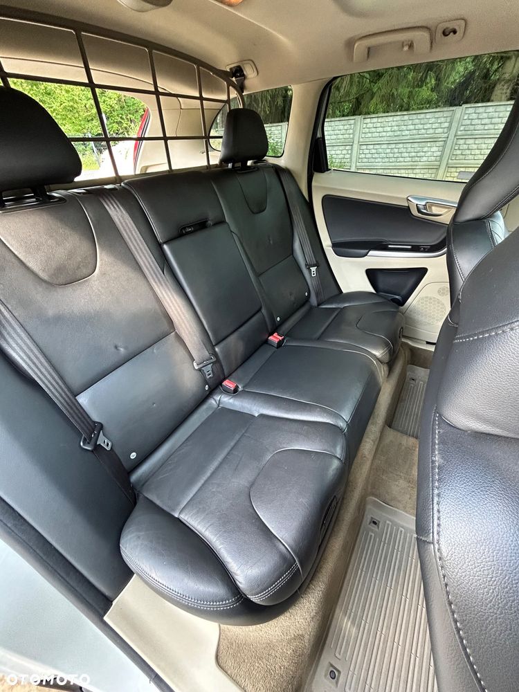 Volvo XC 60 D5 AWD Summum - 16