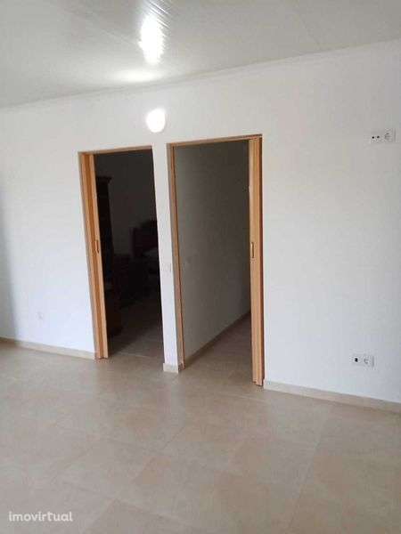 Aluga se T2 anexo - Grande imagem: 5/9