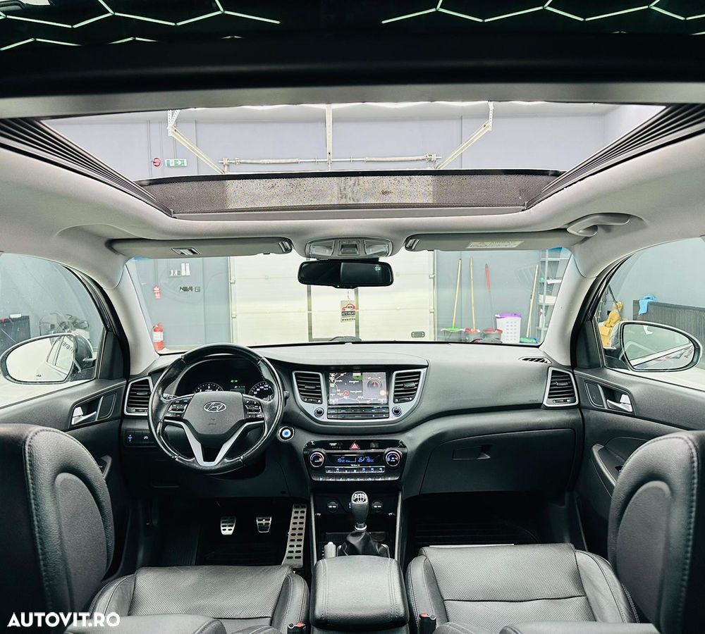 Hyundai Tucson 2.0 CRDI 2WD Style - 7