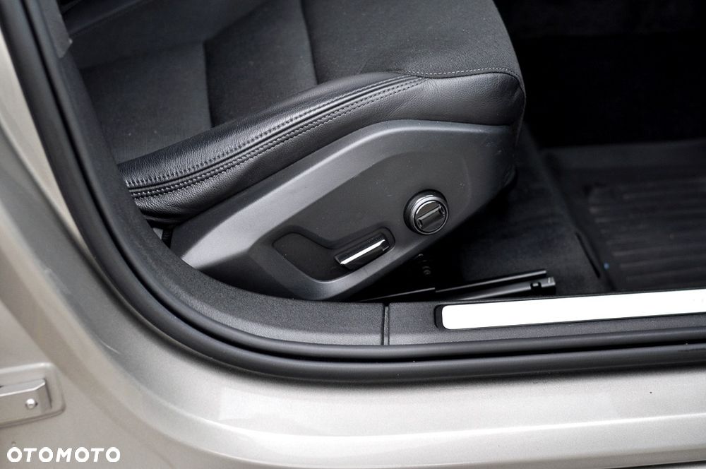 Volvo V60 D4 Geartronic Momentum - 11