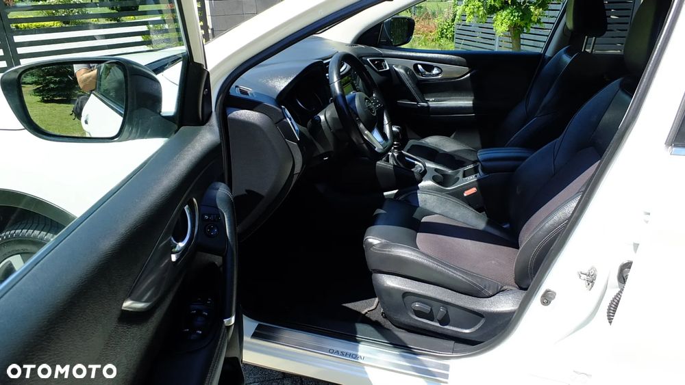 Nissan Qashqai 1.2 DIG-T N-Connecta - 17