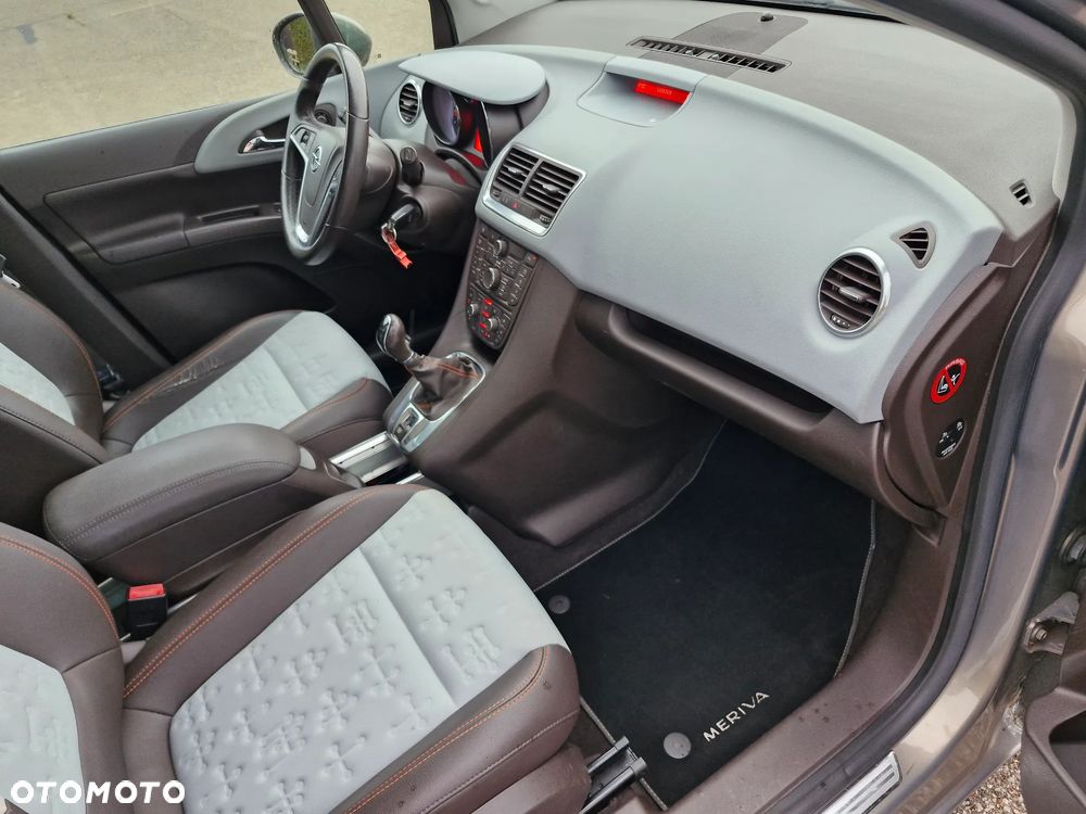 Opel Meriva - 38
