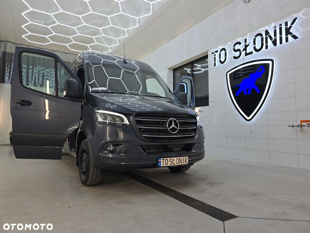 Mercedes-Benz SPRINTER 319 3.0 V6 CDI AUTOMAT 4,40Cm Długi SERWIS ASO MERCEDES-BENZ DO OSTATNIEGO km SALON PL FUL LED HIGH PERFORMANCE MBUX z ekranem dotykowym 10,25 cali SIEDZENIE KIEROWCY KOMFORTOWE, HYDRAULICZNE RESOROWANE PODGRZEWANA SZYBA PRZEDNIA TEMPOMAT KAMERA COFANIA LAKIER METALIK - 22