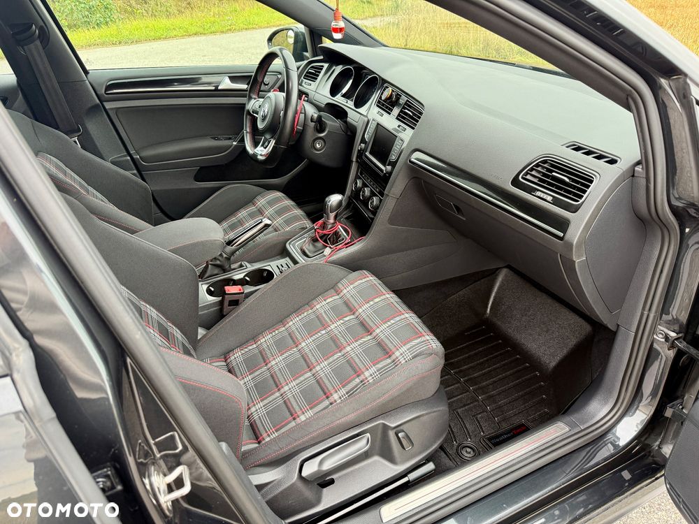 Volkswagen Golf VII 2.0 TSI BMT GTI DSG - 11