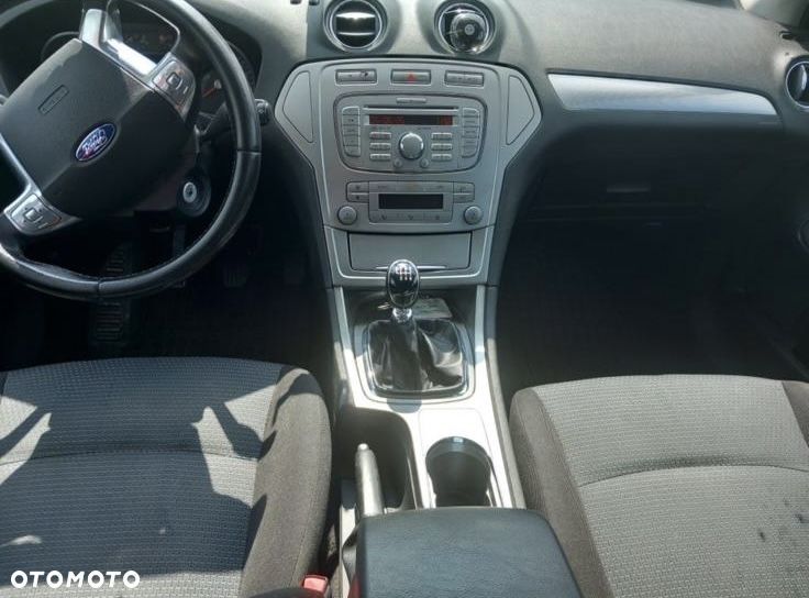 Ford Mondeo 2.0 TDCi Ghia - 3